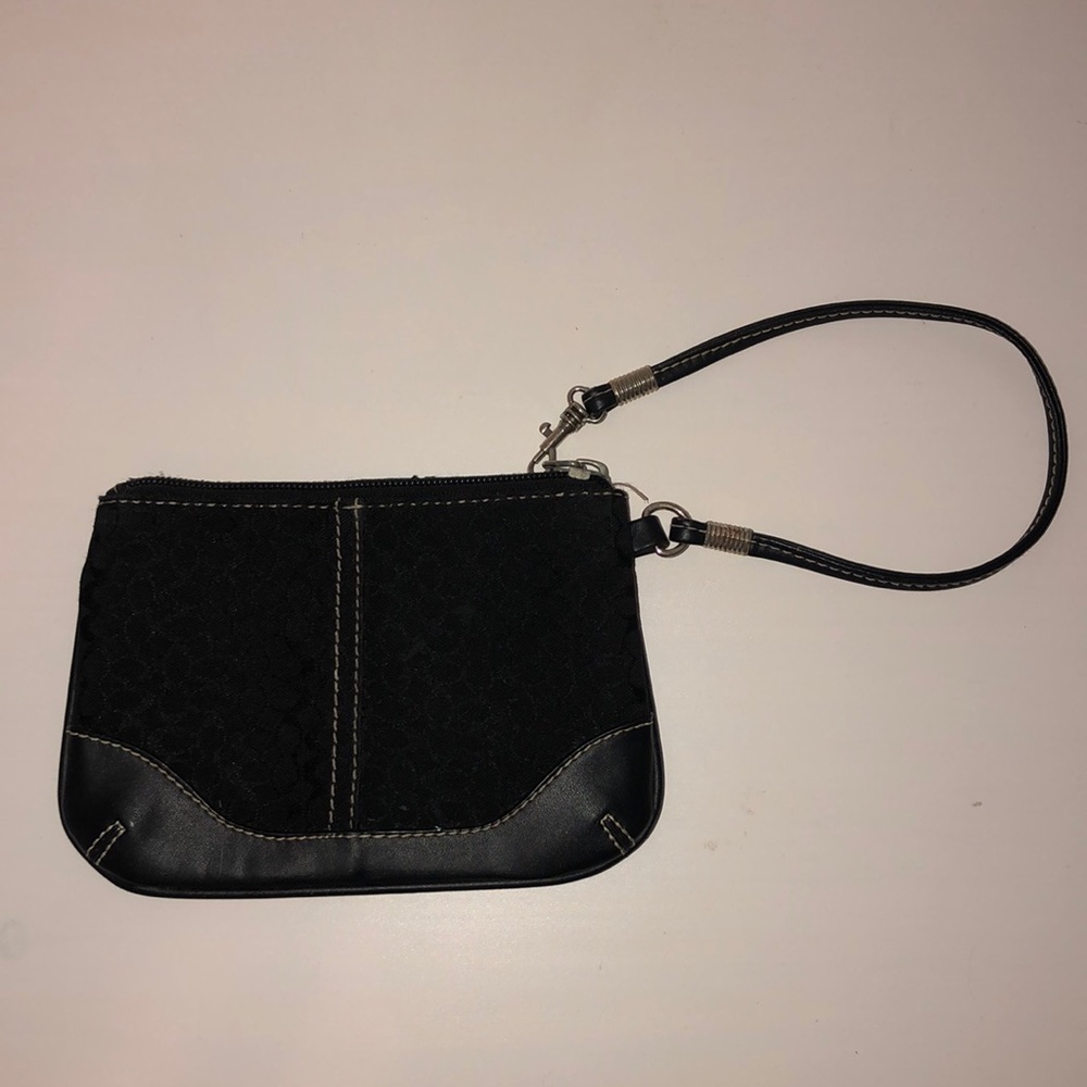 Coach Signature Black Wristlet